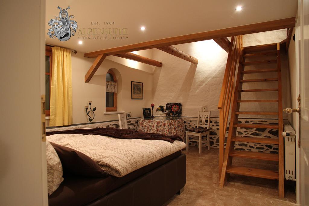 Alpen-suite Apartment *